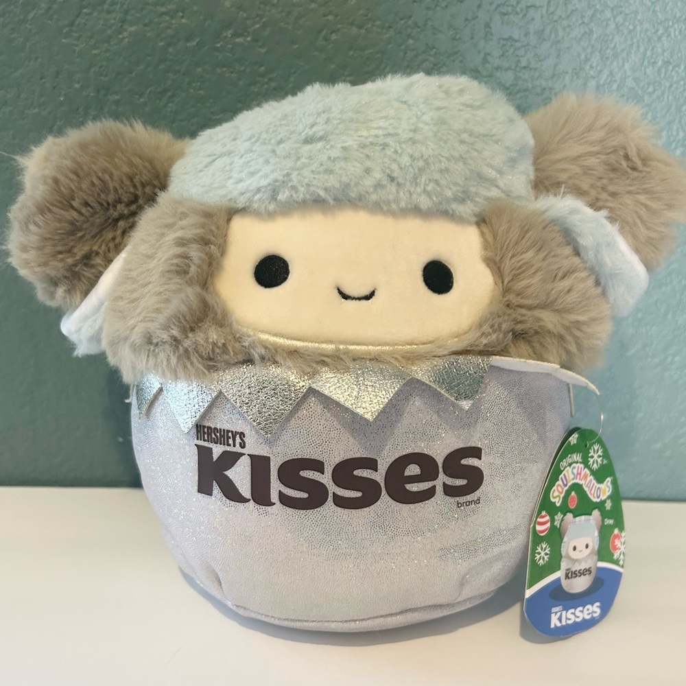 NWT Squishmallows Candy DRAY the Yetti 8" Hershey Kisses Christmas Plush 2023